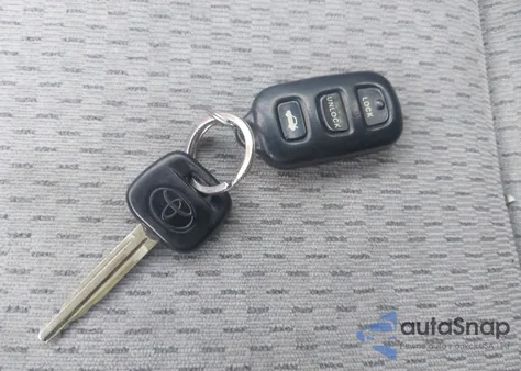 2002 Toyota Camry Le из США, поврежденный, VIN 4T1BE32K82U066376